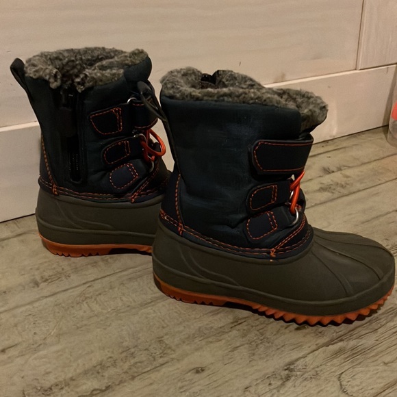 9T Cat & Jack Thermolite winter boots. - Picture 5 of 6